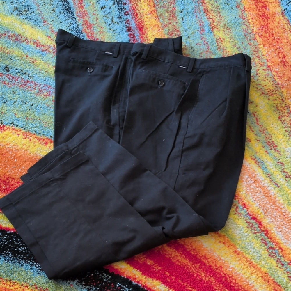 🎵2 Pair Dockers Pleated Chinos 36 X 32🎵